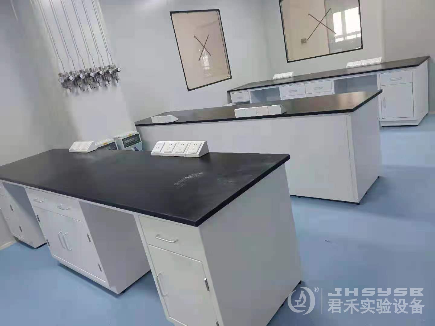全鋼實驗臺1.jpg