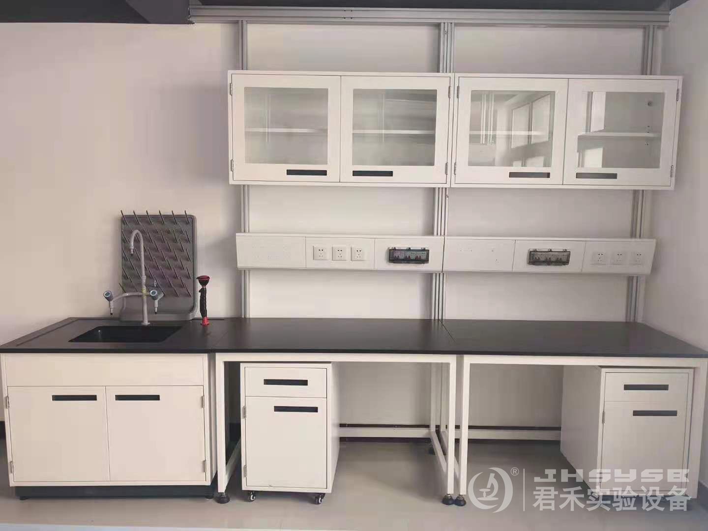 全鋼實(shí)驗(yàn)臺(tái)10.jpg